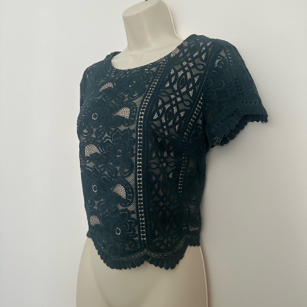 Xhilaration green Cropped Cut Out Blouse - Picture 5 of 7